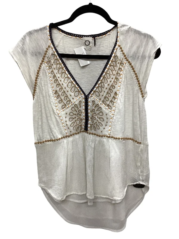 Buy Now White Top Sleeveless Akemi And Kin, Size S