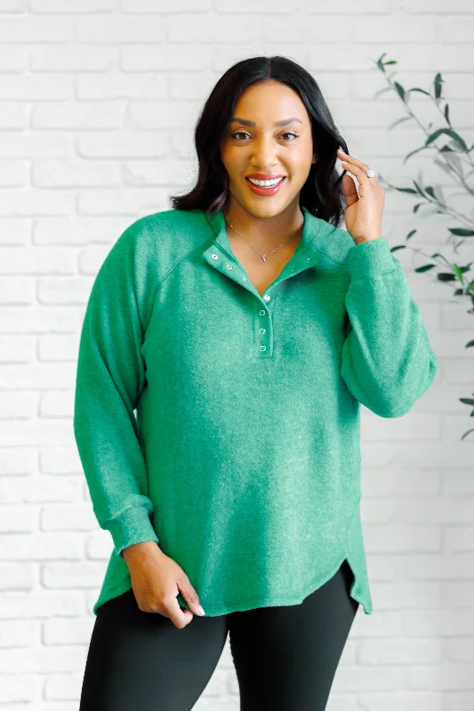 Blowout Deals Keeping it Real Brushed Melange Hacci Long Sleeve Tee in Forest
