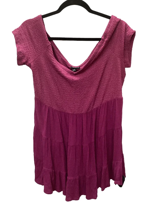 Bargain Alert Purple Top Short Sleeve Torrid, Size L