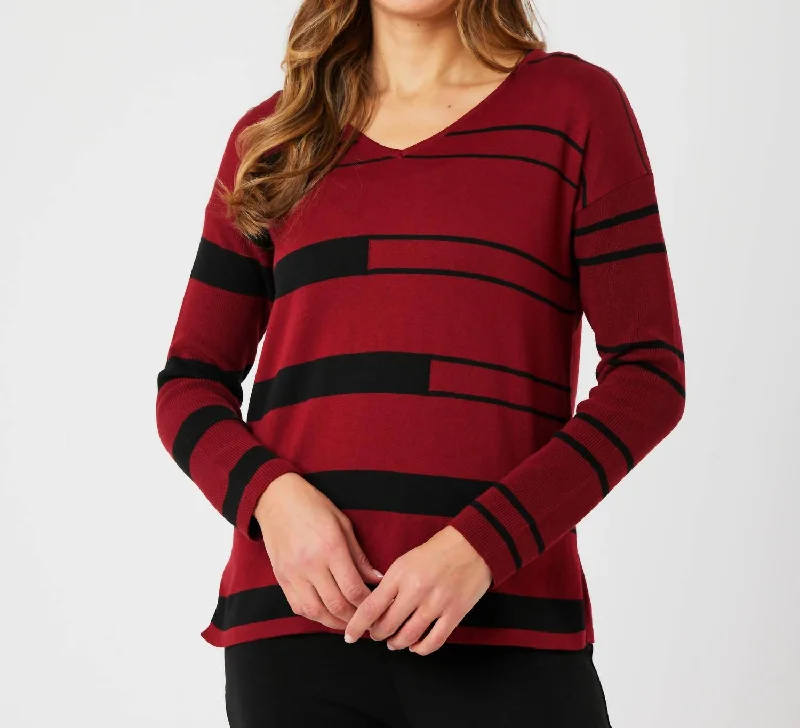 YEAR-End Sale V-Neck Sweater In Wine/black