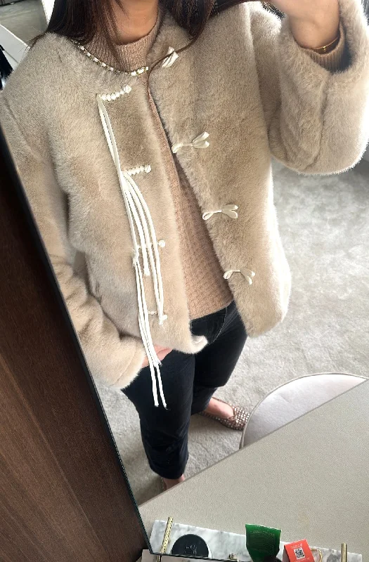 Special Price Faux Fur Winter White Jacket