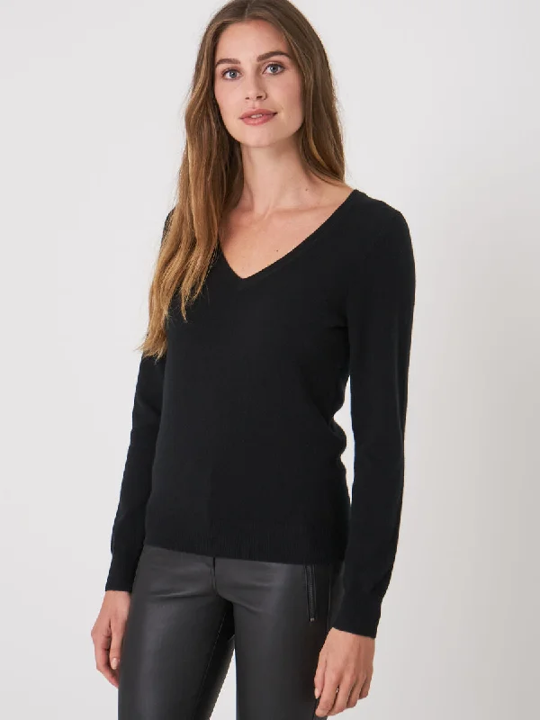 New Deals Black Organic Cashmere Jumper