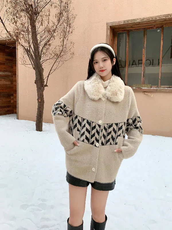 Weekend Offers That Thrill Dublo Woolen Short Coat with Fur