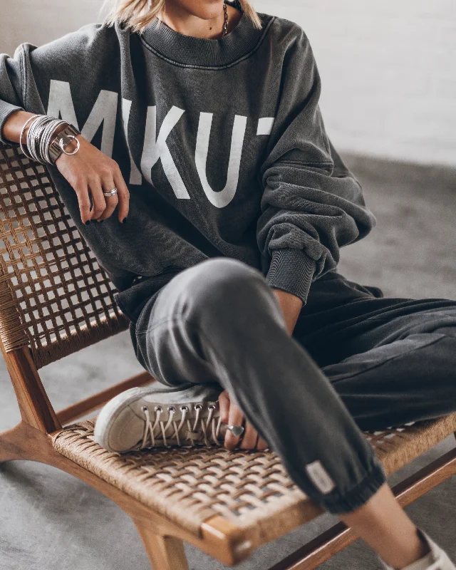Weekend Sale: Don't Miss Out The Black Faded Mikuta Sweater