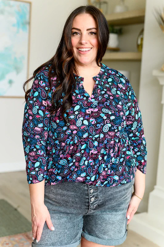 Weekend Bargains to Grab Lizzy Babydoll Top in Black Petite Paisley