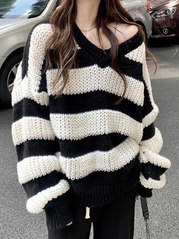 Get It Before It’s Gone V Neck Metallic Trendy Black Pullover Sweater