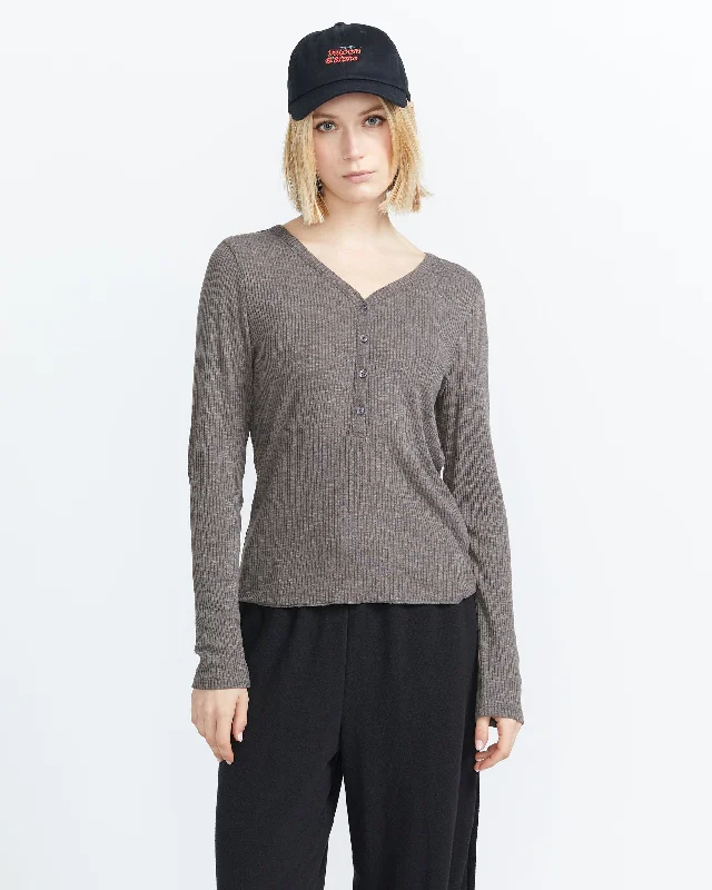 Unmissable Offer Stone Mtn Mama Long Sleeve Top - Dark Grey