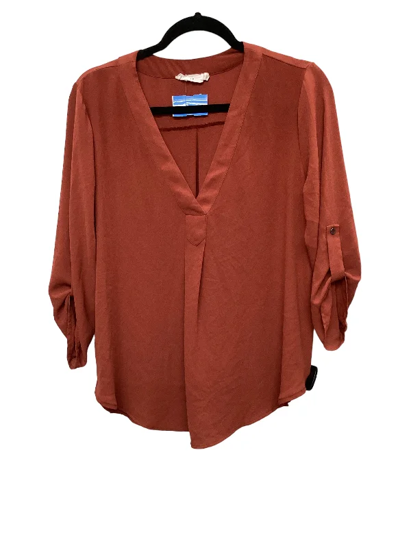 Hurry In Top Long Sleeve By Lush  Size: M