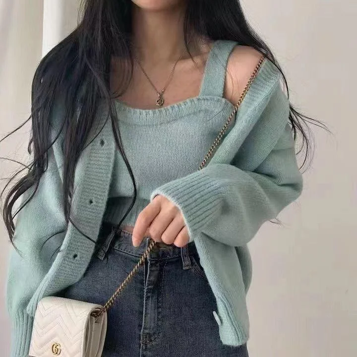 Weekend Specials to Snag Castor Sweater Set