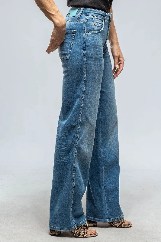 Best Seller Aimee Wide Leg Jean In Washed Light Blue