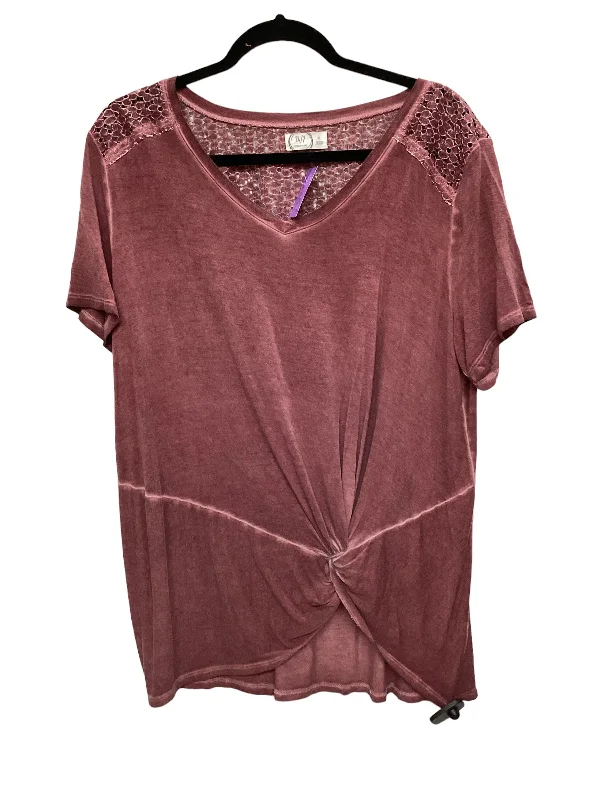 Price Rollback Top Short Sleeve By Maurices  Size: Xl