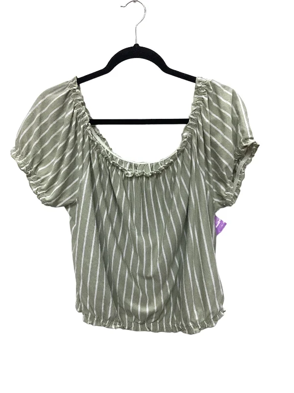 Online Only Green Top Short Sleeve American Eagle, Size L