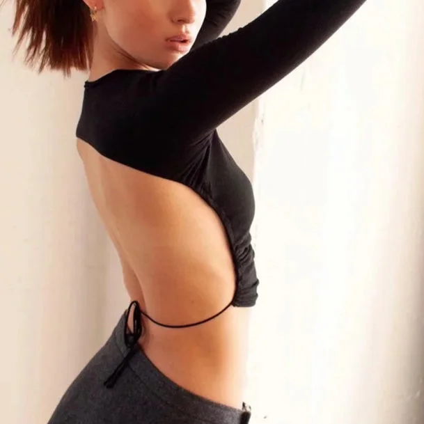 Don’t Miss Out Sexy Big Leak Back Lace-Up Long-Sleeve Navel T-Shirt Wholesale Crop Tops