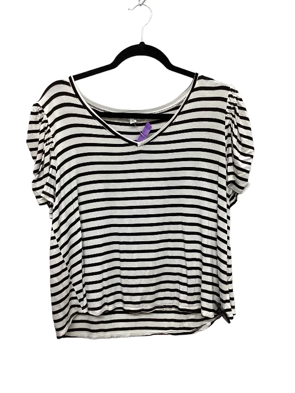 Today Only Black & White Top Short Sleeve Basic Green Envelope, Size Xl