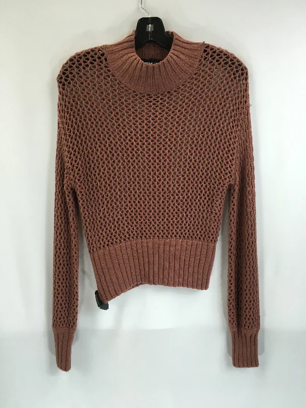Closeout Deal Sweater Lightweight By Express  Size: S