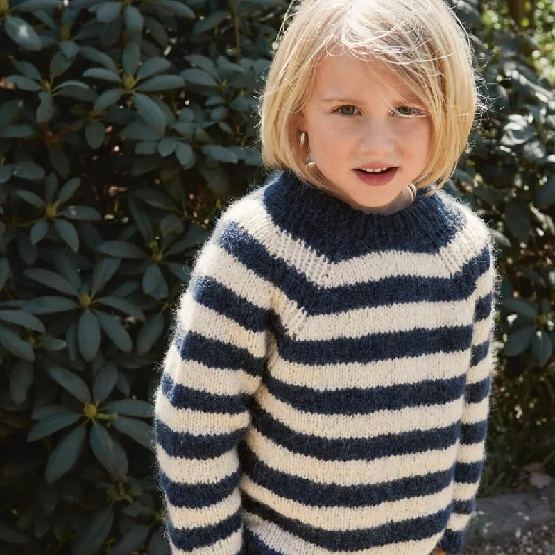 Year-End Sale Kinder Kuschelpullover Breton Strickanleitung - Sandnes Garn (Heft)